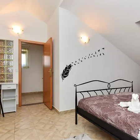 Sea View Izziy Апартаменты